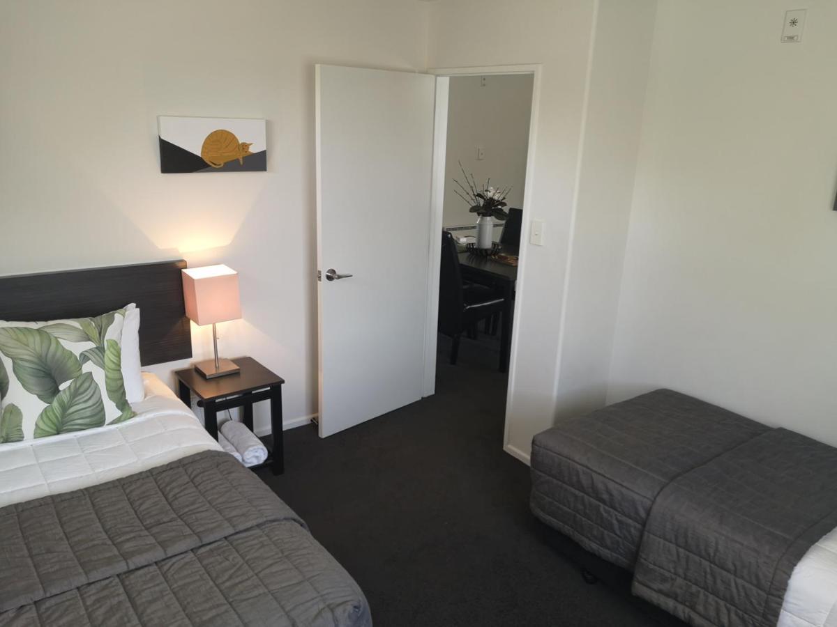 Airport Palms Motel Christchurch Bagian luar foto