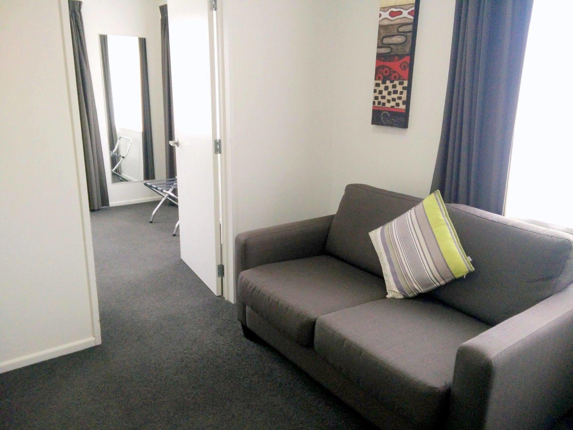 Airport Palms Motel Christchurch Bagian luar foto